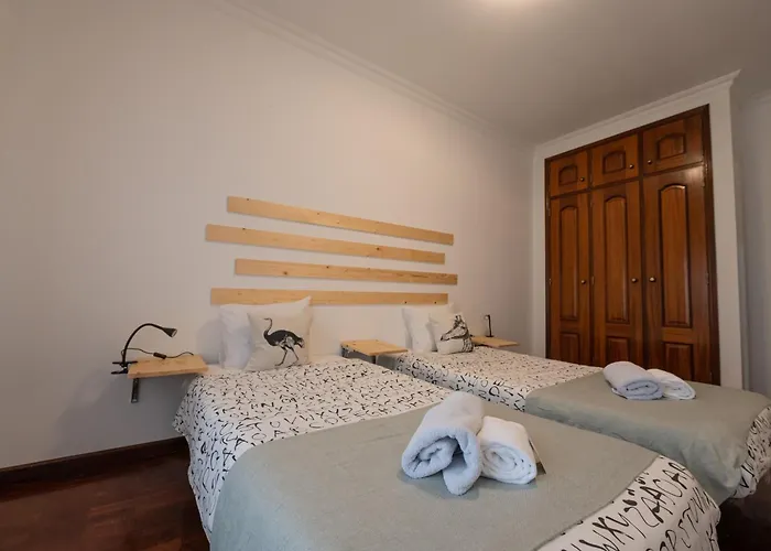 Lovely House, Paredes 알렌쿠어