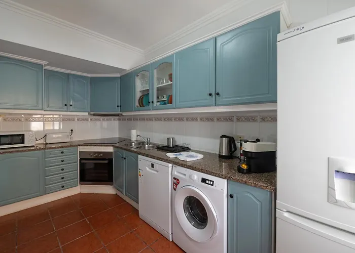 Lovely House, Paredes Alenquer