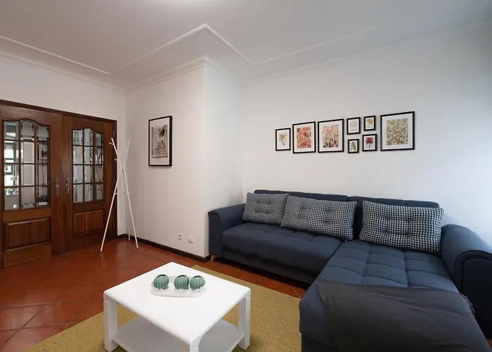 Lovely House, Paredes 아파트