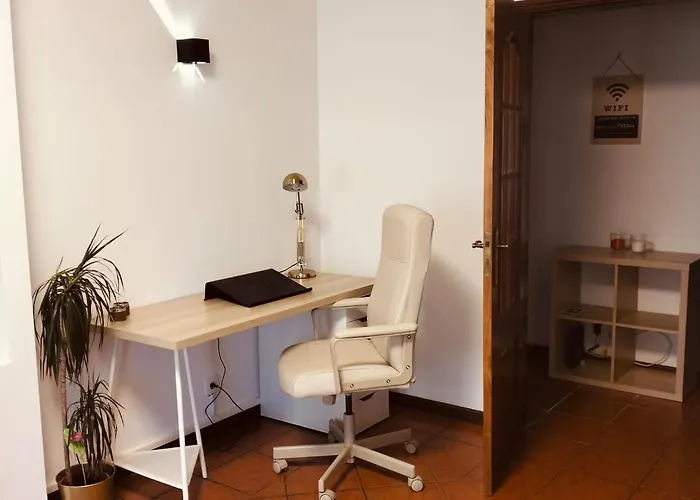 Lovely House, Paredes Apartmán