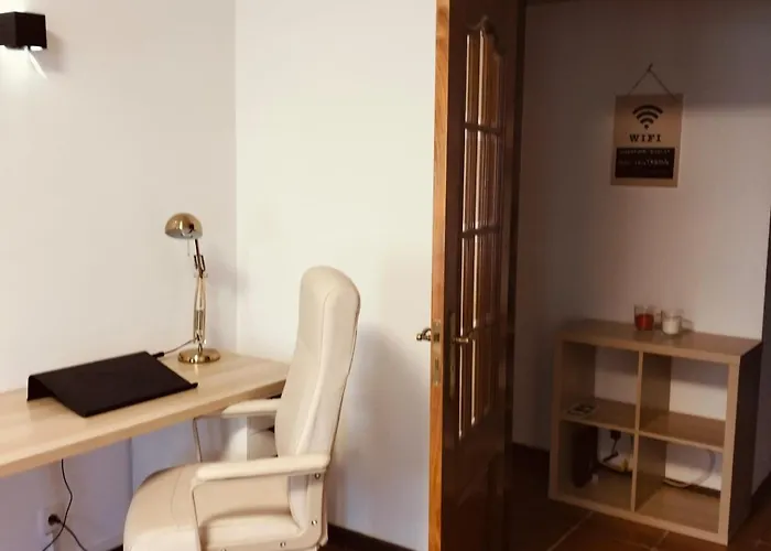 Lovely House, Paredes 알렌쿠어